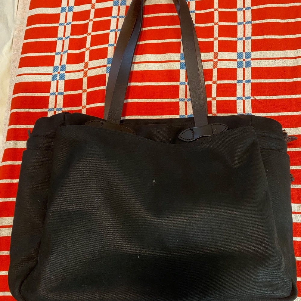 Filson Rugged Twill Zipper Tote BLACK